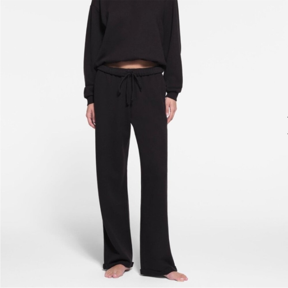Skims Cotton Fleece Blend Classic
Straight Leg Pants in Onyx NWOT